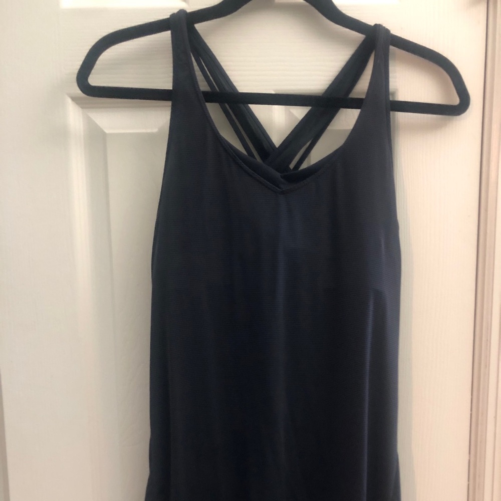 Athleta black open back tank with bra